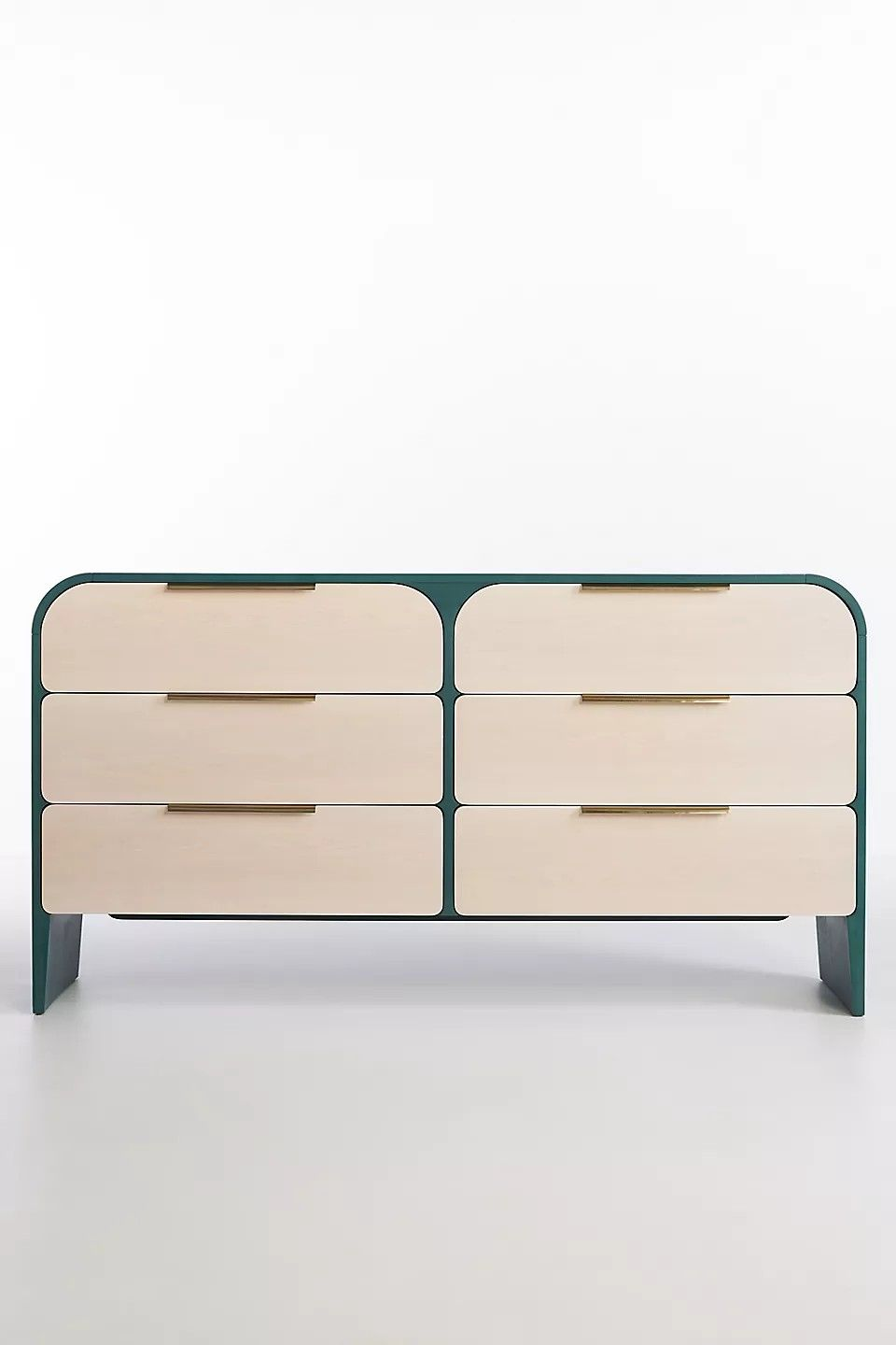 Avira Dresser